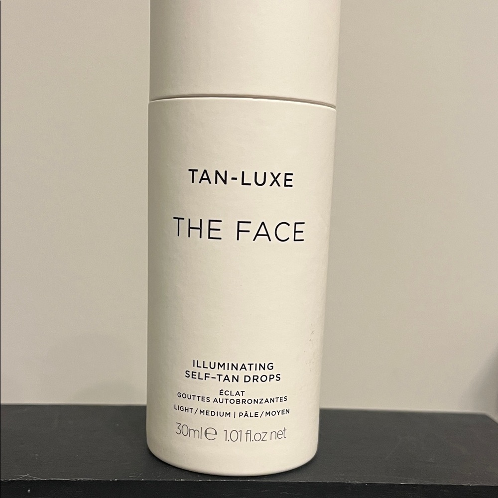 The Face Illuminating Self-Tan Drops light/medium